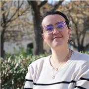 Je peux enseigner le Francais et la litterature de la primaire au Lycée. Mais également le Theatre et l'expression Oral